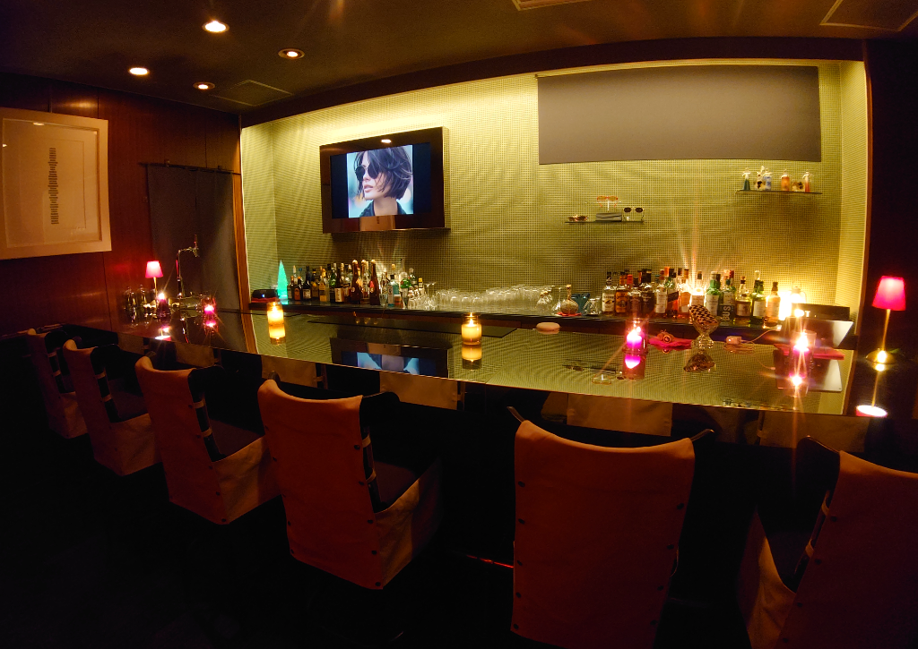 Bar  RIrheiaM  ( バー リレイアム )