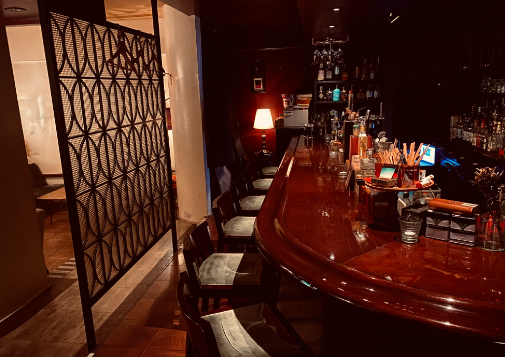 BAR CEDAR