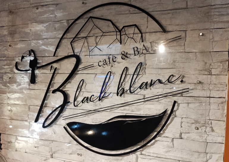 Cafe & Bar Blackblanc