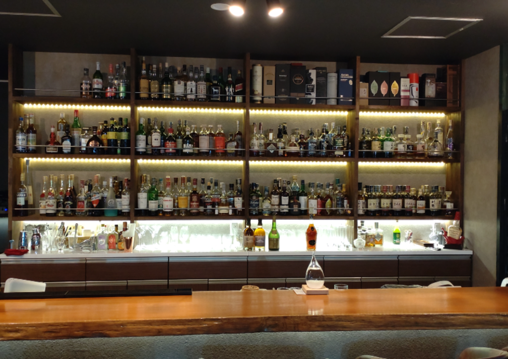 bar ❝     ❞ espacio  （バー エスパシオ）
